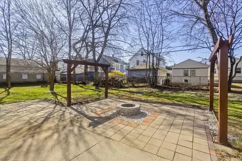 Exterior - 24 Morrell St, Springfield, MA 01104 photo 4 of 10