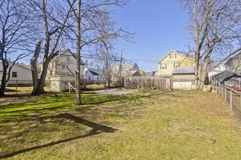 Exterior - 24 Morrell St, Springfield, MA 01104 photo 6 of 10