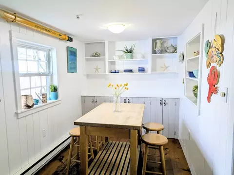 Dining - 26 Bayview Rd, Marblehead, MA 01945 photo 1 of 3