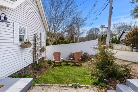 Exterior - 26 Bayview Rd, Marblehead, MA 01945 photo 3 of 3