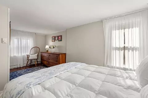 Bedroom - 26 Bayview Rd, Marblehead, MA 01945 photo 2 of 4