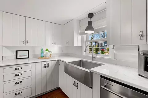Kitchen - 26 Bayview Rd, Marblehead, MA 01945 photo 7 of 7
