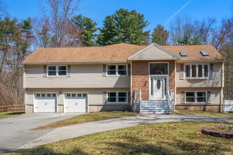44 Connolly Rd, Billerica, MA 01821