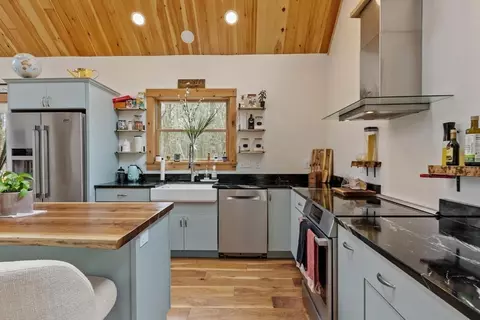 26 Pearl Rd, Ashburnham, MA 01430 photo 7