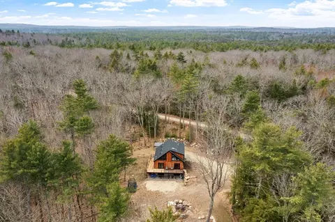 26 Pearl Rd, Ashburnham, MA 01430