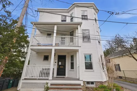 17 Locust Ter #2, Cambridge, MA 02138