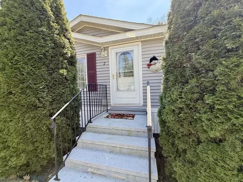 Exterior - 2 Crescent, Winchendon, MA 01475 photo 4 of 7