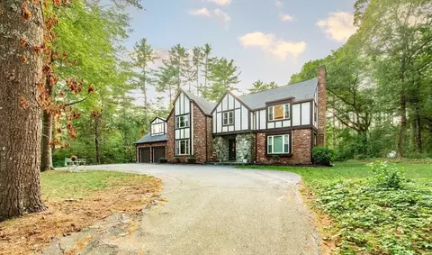 6 Running Stream Rd, Rehoboth, MA 02769