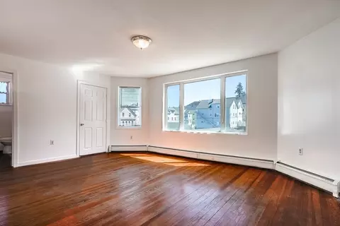 Living - 471-473 Division St, Fall River, MA 02721 photo 2 of 3