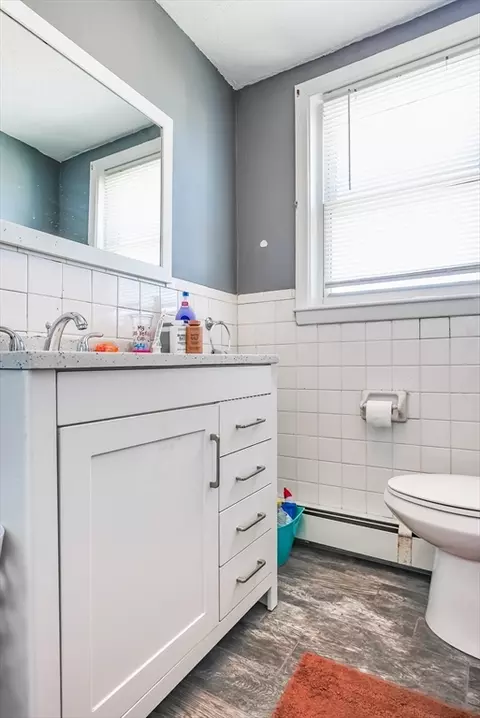 Bath - 471-473 Division St, Fall River, MA 02721 photo 3 of 3