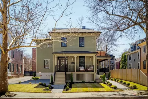 20 Wendell St #4, Cambridge, MA 02138