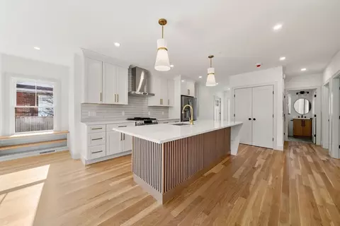 6 S Apt -8 # -8, Stoneham, MA 02180