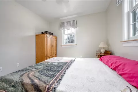 Bedroom - 1 Barnes St, Wareham, MA 02571 photo 2 of 3