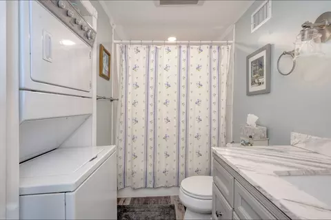 Bath - 1 Barnes St, Wareham, MA 02571 photo 1 of 1