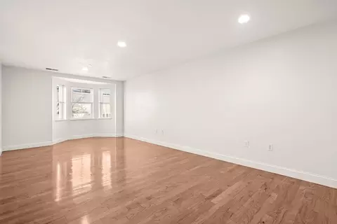 Living - 120 Wyllis Ave #103, Everett, MA 02149 photo 2 of 6