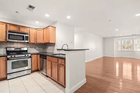 Living - 120 Wyllis Ave #103, Everett, MA 02149 photo 1 of 6