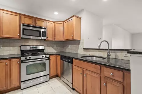 Kitchen - 120 Wyllis Ave #103, Everett, MA 02149 photo 1 of 2