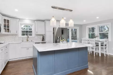 103 Cross St, Norwell, MA 02061