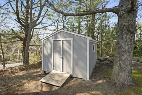 551 Shore Rd, Bourne, MA 02532 photo 16