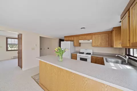551 Shore Rd, Bourne, MA 02532 photo 9