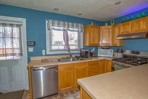 138 Wilber St, Springfield, MA 01104 photo 8