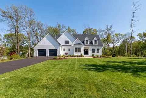 345 Central Tpke, Sutton, MA 01590