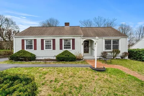 57 Beech St, Braintree, MA 02184
