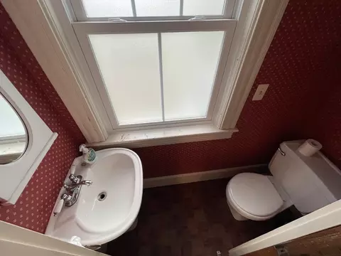 16 Barnard Rd, Worcester, MA 01605 photo 8