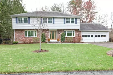 62 Ledgewood Rd, Framingham, MA 01701