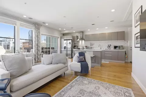 171 W 4th St #7, Boston, MA 02127