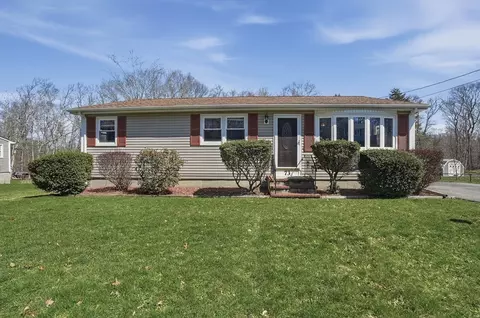 73 Ridgeline Dr, Westport, MA 02790