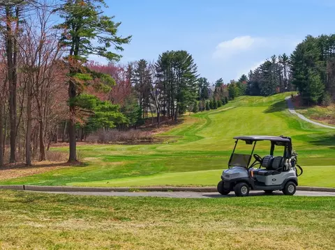 2 Dove Ln #2, Andover, MA 01810