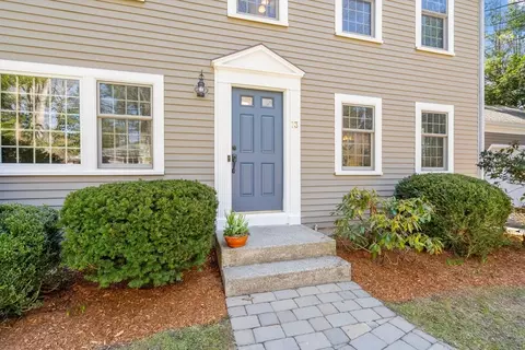 13 Mohegan Rd, Acton, MA 01720 photo 3