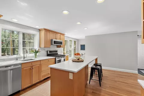 13 Mohegan Rd, Acton, MA 01720 photo 10