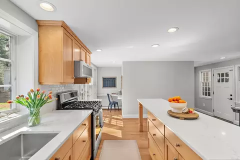 13 Mohegan Rd, Acton, MA 01720 photo 8