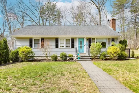 40 Chestnut St, North Reading, MA 01864