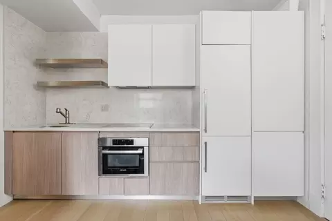 21 Beacon St #11L, Boston, MA 02108