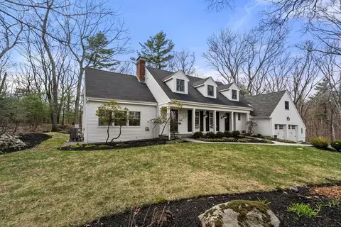 5 Whitney St, Sherborn, MA 01770