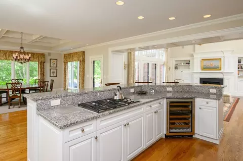 Kitchen - 47 Black Rock Dr #47, Hingham, MA 02043 photo 3 of 7