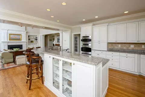 Kitchen - 47 Black Rock Dr #47, Hingham, MA 02043 photo 5 of 7