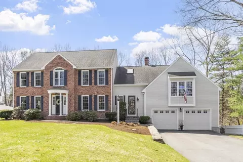42 Canterbury St, Andover, MA 01810