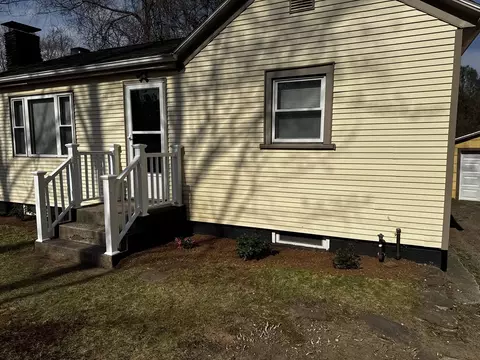 234 Mapleshade Ave, East Longmeadow, MA 01028