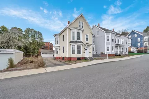 60 Beach St, Haverhill, MA 01832