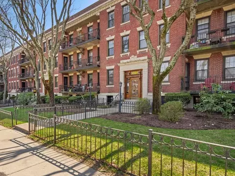 1758 Commonwealth Ave #12, Boston, MA 02135
