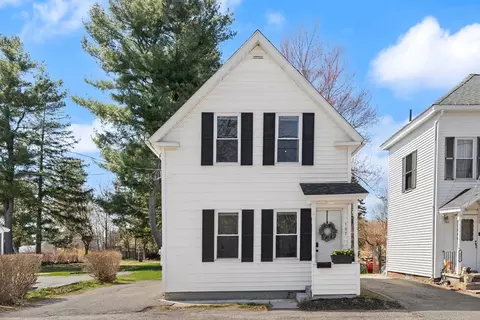 197 Woodlawn St, Clinton, MA 01510