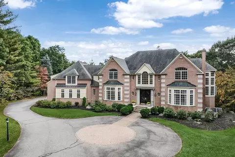 8 Stratford Way, Lincoln, MA 01773