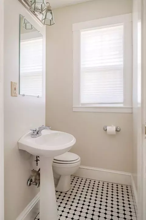 Bath - 178 Brook Rd, Milton, MA 02186 photo 1 of 2
