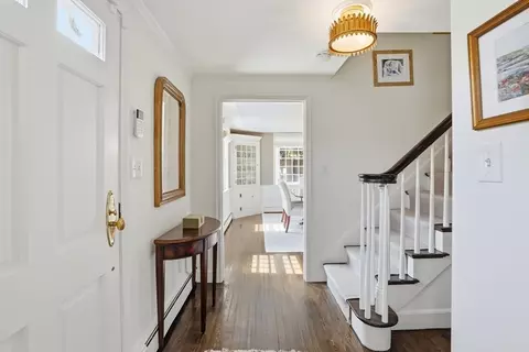 2 Queen Anne Ln, Hingham, MA 02043 photo 4