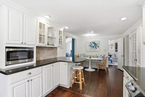 2 Queen Anne Ln, Hingham, MA 02043 photo 14