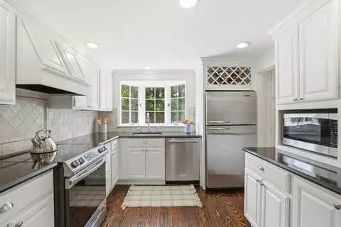 2 Queen Anne Ln, Hingham, MA 02043 photo 16